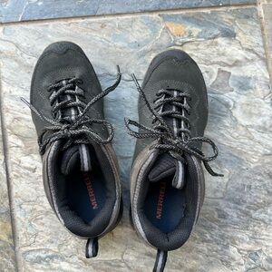 Merrell women’s black hiking Shoes